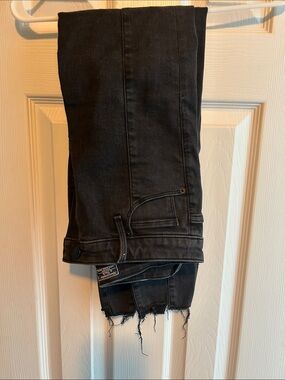 Abercrombie & Fitch women’s  Black Skinny Jeans with Raw Hem
